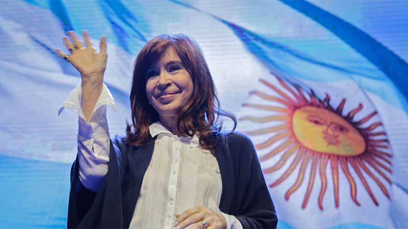 Cristina Fern&aacute;ndez agradece el apoyo de los argentinos al Frente de Todos