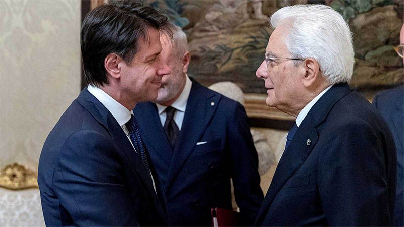 El presidente italiano encarga a Conte formar un nuevo gobierno