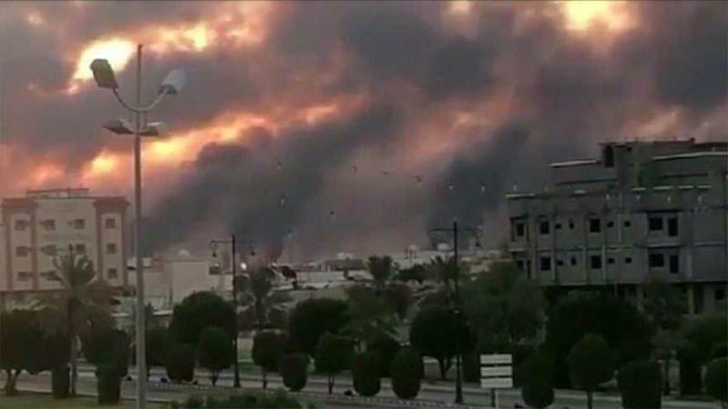 Los precios del petr&oacute;leo se disparan tras reducci&oacute;n petrol&iacute;fera saudita por ataques a Aramco