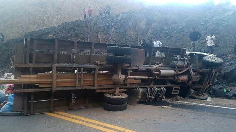 Accidente de cami&oacute;n deja 18 muertos en Bolivia