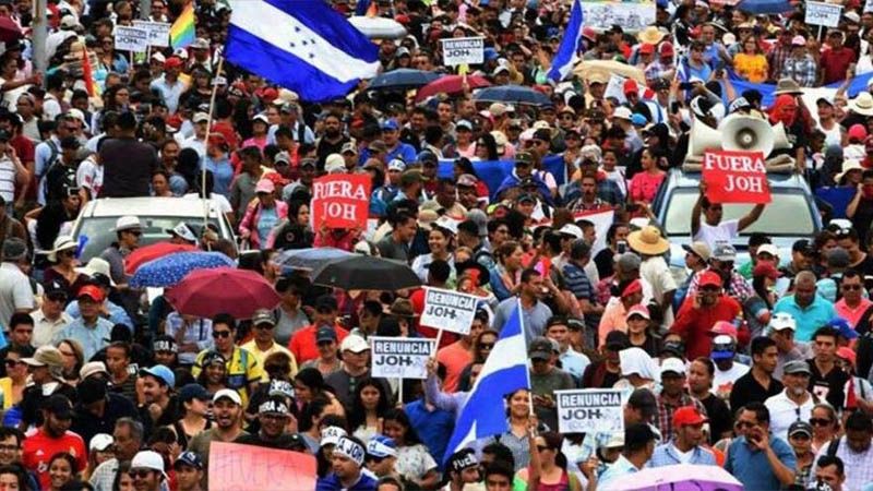 Oposici&oacute;n hondure&ntilde;a pide renuncia de Orlando por v&iacute;nculos con narco