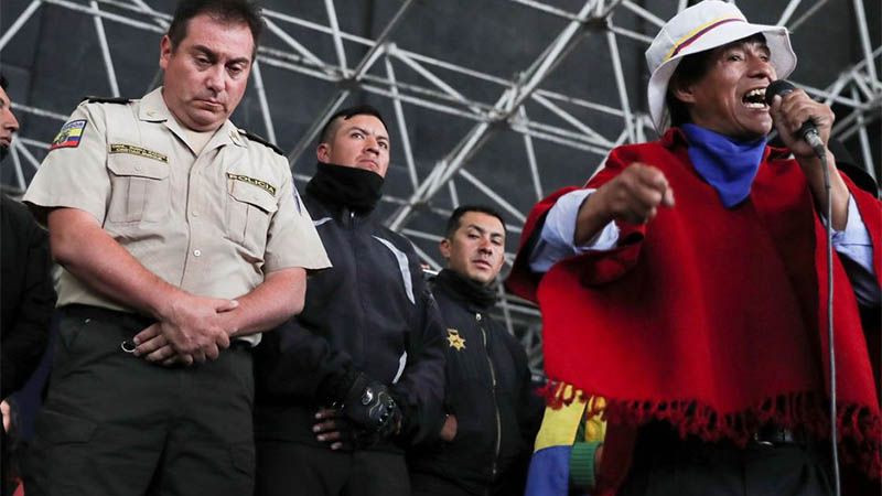 Los ind&iacute;genas liberan a los polic&iacute;as retenidos en Quito