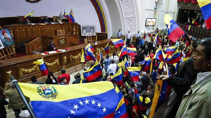 Comunistas vuelven al Parlamento, nuevo paso del di&aacute;logo en Venezuela