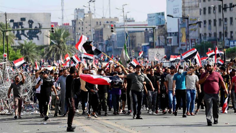 Dos muertos y un centenar de heridos en una nueva jornada de protestas en Iraq