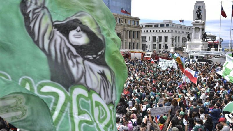 Pi&ntilde;era levanta el estado de emergencia, pero las manifestaciones se mantienen en Chile