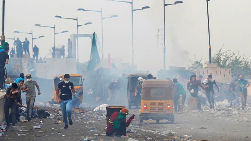 Miles de iraqu&iacute;es vuelven a las calles, pese a promesas de nuevas elecciones