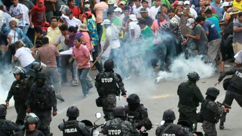 M&aacute;s de 200 detenidos en una jornada de protestas en Hong Kong