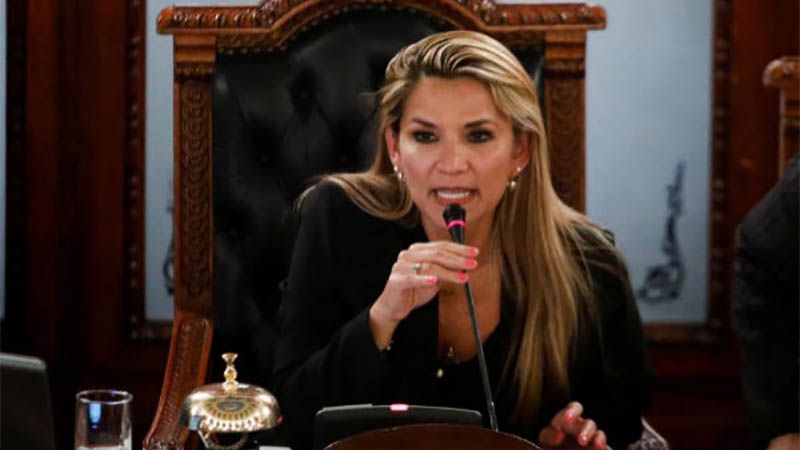 Jeanine &Aacute;&ntilde;ez se autoproclama &ldquo;presidenta interina&rdquo; de Bolivia