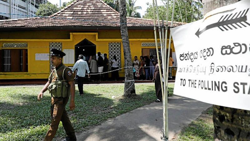 Un grupo de armados ataca un convoy de autobuses de electores musulmanes en Sri Lanka