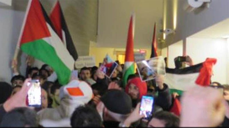 Universitarios en Canad&aacute; protestan contra un evento de exsoldados israel&iacute;es