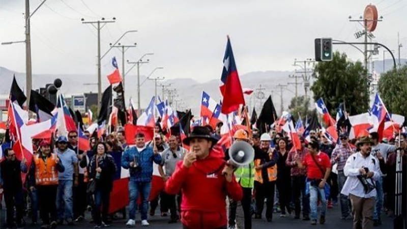 An&aacute;lisis de un conflicto interno: Chile en el laberinto del minotauro