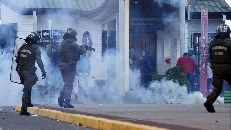 Denuncian en Chile m&aacute;s casos de heridos por bombas lacrim&oacute;genas