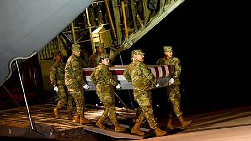 EEUU suspende la formaci&oacute;n de militares saud&iacute;es tras tiroteo en una base de Florida