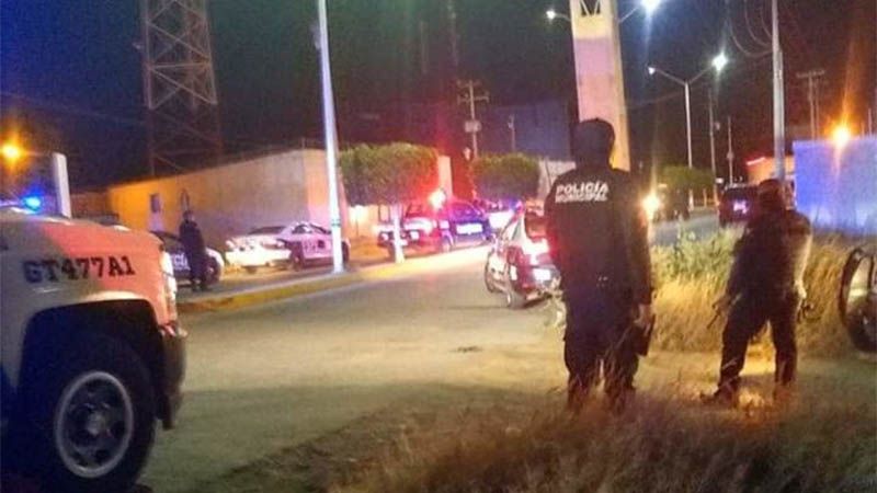 Tres polic&iacute;as asesinados y cuatro secuestrados en ataque armado en el centro de M&eacute;xico