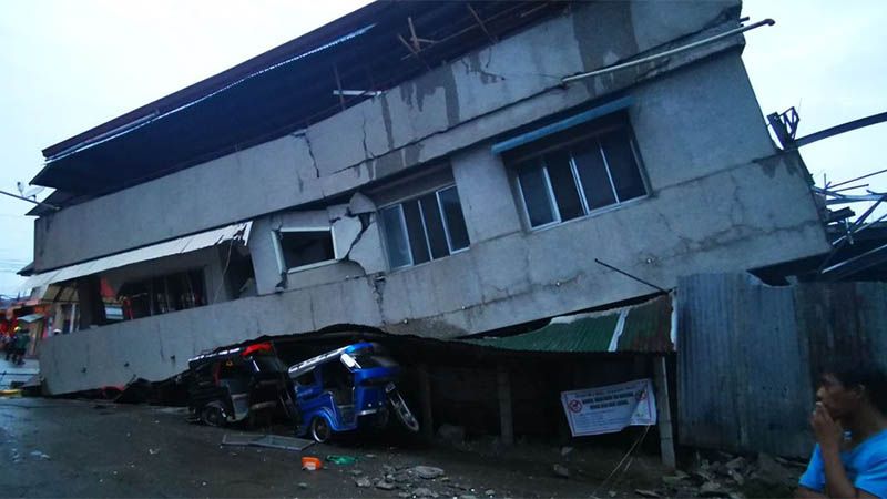 Varios muertos y decenas de heridos tras el devastador terremoto en Filipinas