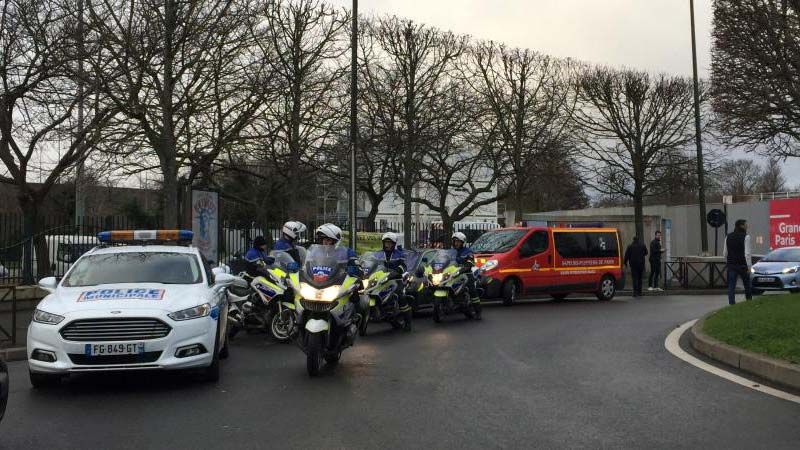 Muere una persona por un apu&ntilde;alamiento m&uacute;ltiple a las afueras de Par&iacute;s
