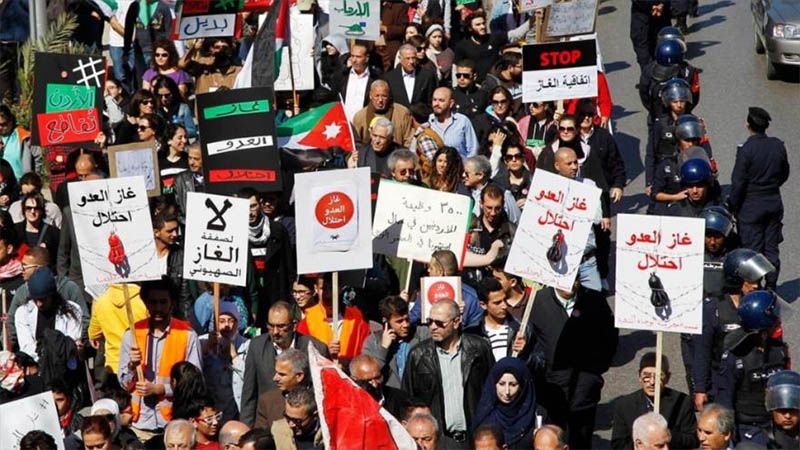 Miles de jordanos protestan contra el acuerdo de gas con el &ldquo;enemigo&rdquo; israel&iacute;