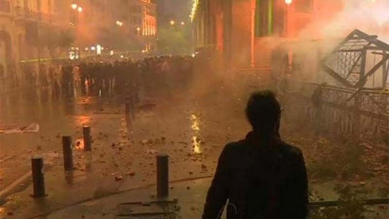 Michel A&uacute;n pide al Ej&eacute;rcito y a los jefes de seguridad restablecer la calma en Beirut