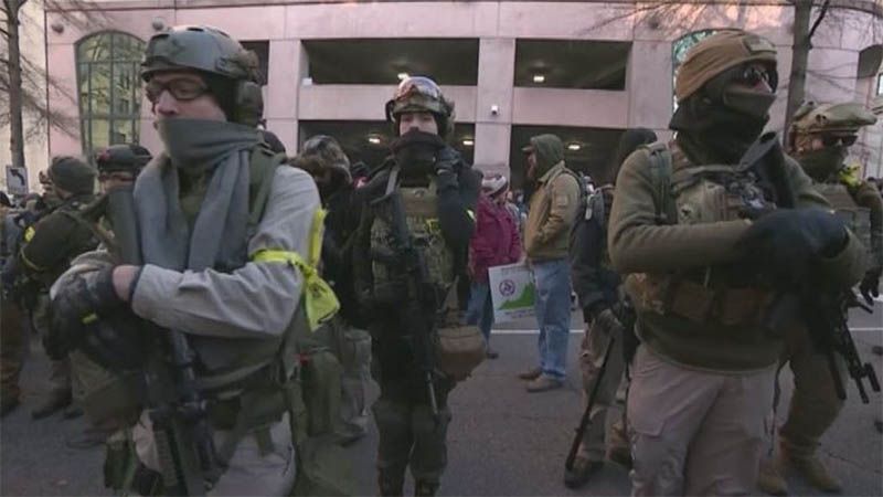 Estado de emergencia en Richmond por una manifestaci&oacute;n armada