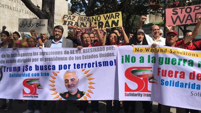 Venezolanos protestan en rechazo a una guerra de EEUU contra Ir&aacute;n