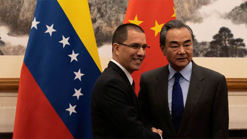 China afirma que seguir&aacute; la cooperaci&oacute;n con Venezuela pese a EEUU