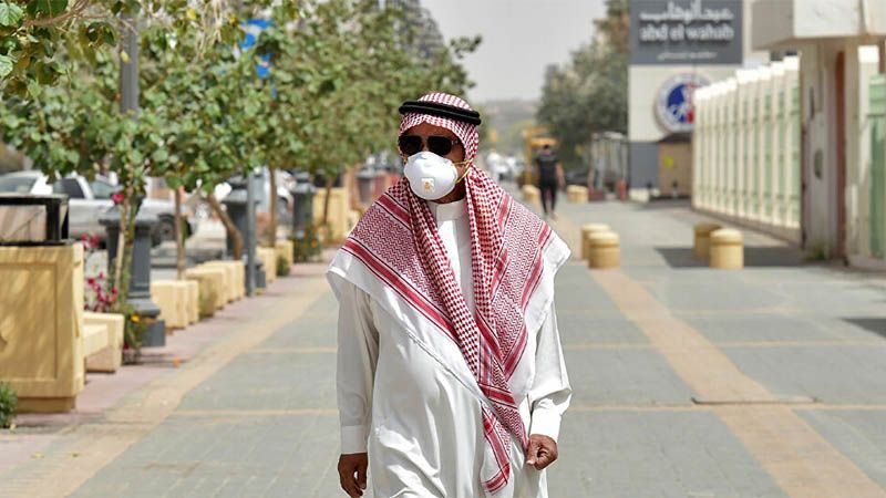 Arabia Saud&iacute; anuncia toque de queda por el coronavirus