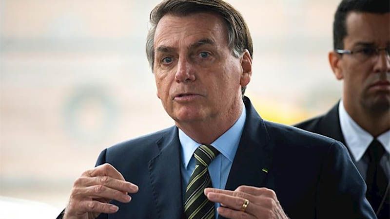 Bolsonaro dice que el brasile&ntilde;o no se contagia, &ldquo;bucea en alcantarillas y no pasa nada&rdquo;