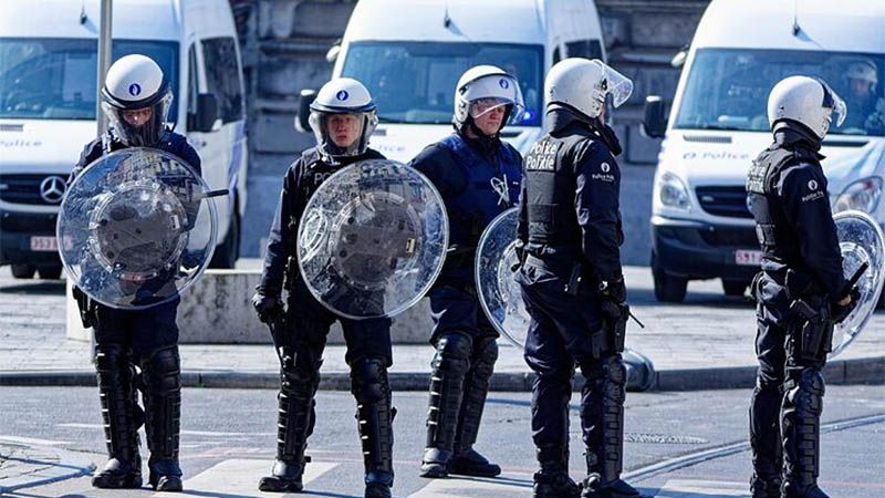 Disturbios en Bruselas tras la muerte de un joven al intentar escapar de la polic&iacute;a