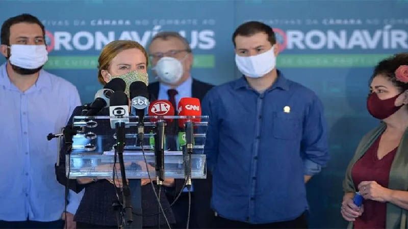 Siete partidos de la oposici&oacute;n presentan una petici&oacute;n de &ldquo;impeachment&rdquo; contra Bolsonaro