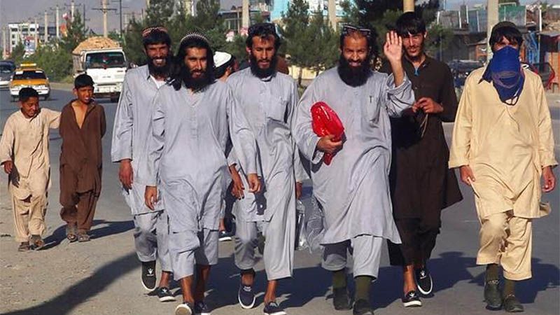 El Gobierno de Afganist&aacute;n libera a 900 prisioneros talibanes