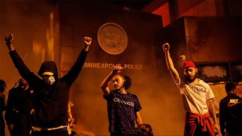 El brutal asesinato de George Floyd desata la furia en Estados Unidos