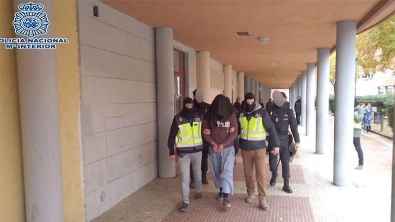 Detienen en Madrid a un joven sospechoso de ser un &ldquo;banquero&rdquo; de Daesh