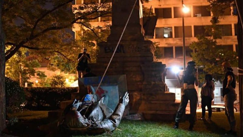 Trump dice que no tolerar&aacute; que se ataquen &ldquo;las estatuas de Jesucristo&rdquo;