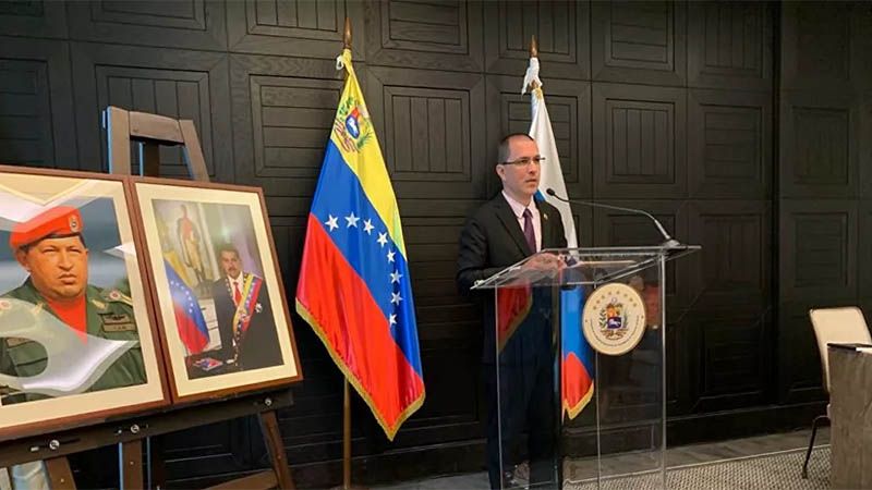 Arreaza desmiente que el mariscal libio Jalifa Haftar haya visitado Venezuela