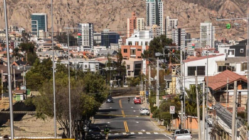 La Paz inicia cierre total por cuatro d&iacute;as, mientras se agrava pandemia en Bolivia