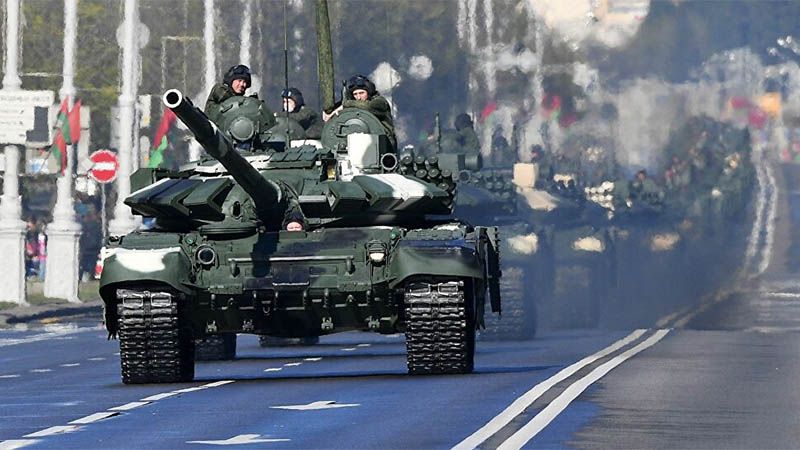 Bielorrusia refuerza su frontera occidental con una brigada mecanizada