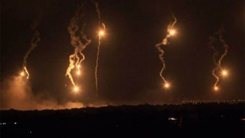 La histeria israel&iacute; ilumina la noche del sur del L&iacute;bano
