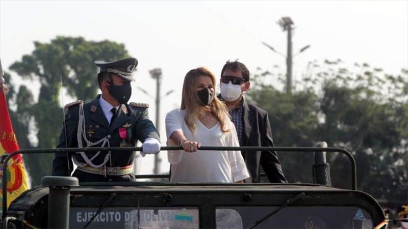 &Aacute;&ntilde;ez encabeza un acto de homenaje a militares que asesinaron a Che Guevara