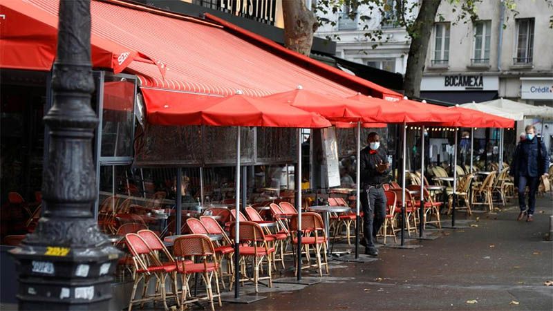 Francia decreta toque de queda nocturno en varias ciudades