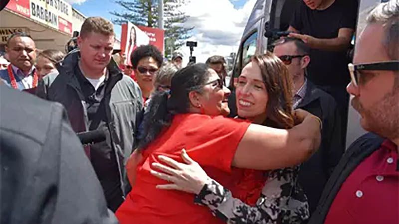 El partido de la primera ministra Ardern arrasa en los comicios neozelandeses