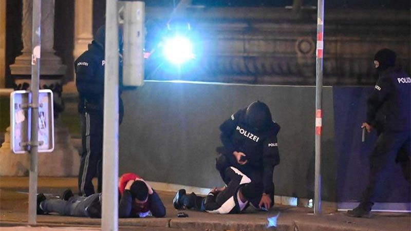 El autor del ataque de Viena era fichado como &ldquo;terrorista&rdquo; y hab&iacute;a sido encarcelado