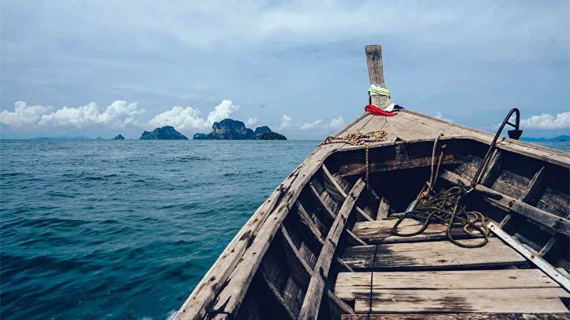 Varios muertos tras chocar un barco de pesca turco con un petrolero griego