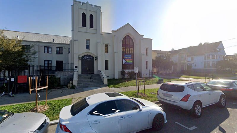 Dos muertos y varios heridos en un apu&ntilde;alamiento en una iglesia en California