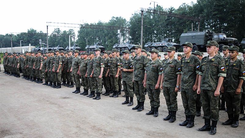 En las Fuerzas Armadas de Rusia empieza la vacunaci&oacute;n masiva contra el COVID-19