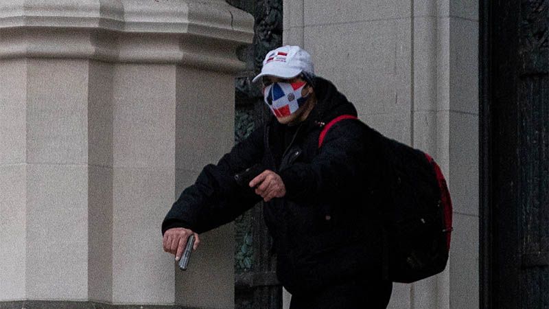 La Polic&iacute;a abate al hombre que abri&oacute; fuego afuera de una iglesia en Nueva York