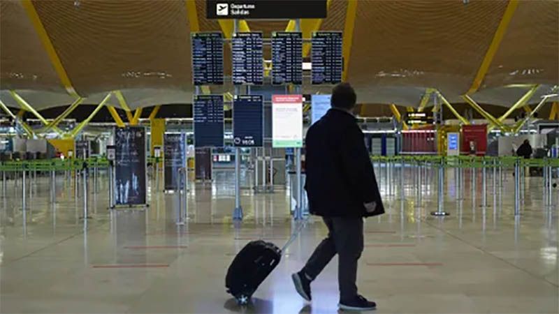 Espa&ntilde;a redobla el control de los pasajeros pero no cancela los vuelos desde Reino Unido