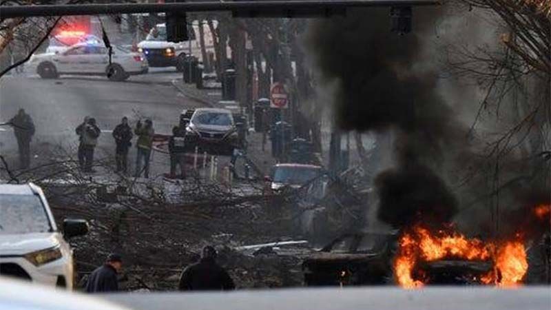 Tres personas heridas por la explosi&oacute;n de un veh&iacute;culo en la ciudad de Nashville