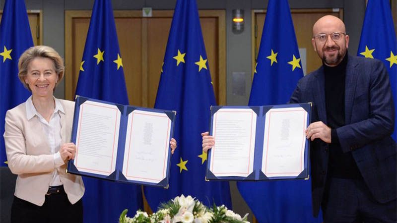 Los dirigentes de la Uni&oacute;n Europea firman el acuerdo pos-Brexit