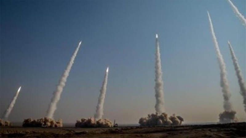 Ir&aacute;n inicia ejercicios militares con lluvia de misiles bal&iacute;sticos