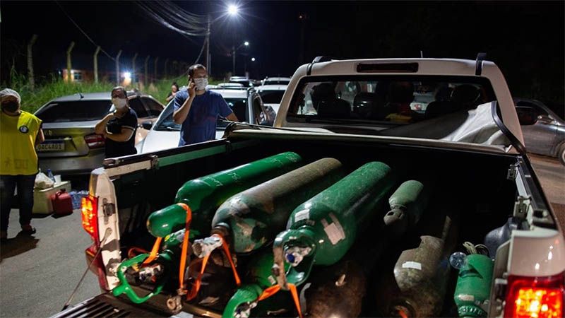 Venezuela env&iacute;a cargamento equivalente a 14.000 bombonas de ox&iacute;geno a Brasil